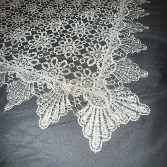 White Lace Embroidery Flowers Tablecloth Square 36 x 36 in - Picture 5 of 5